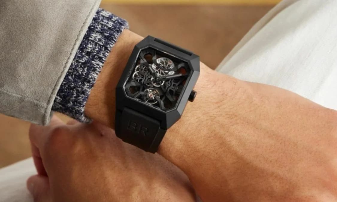 Lebih Dekat dengan Bell & Ross BR 03 Cyber Ceramic 42 - Desain Futuristik untuk Pecinta Horologi